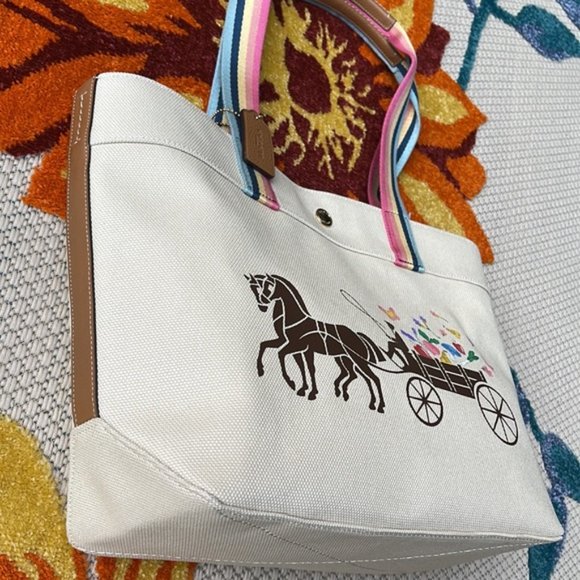 Coach Tote With Dreamy Veggie Horse And Carriage Natural Multi - Picture 11 of 16